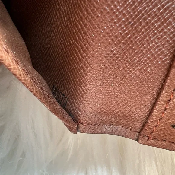 Louis Vuitton Monogram Eugenie Wallet - Picture 13 of 15